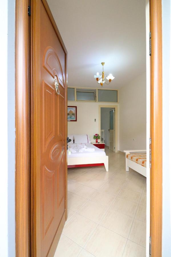 Apartments Vila Roboci Σαράντα Εξωτερικό φωτογραφία