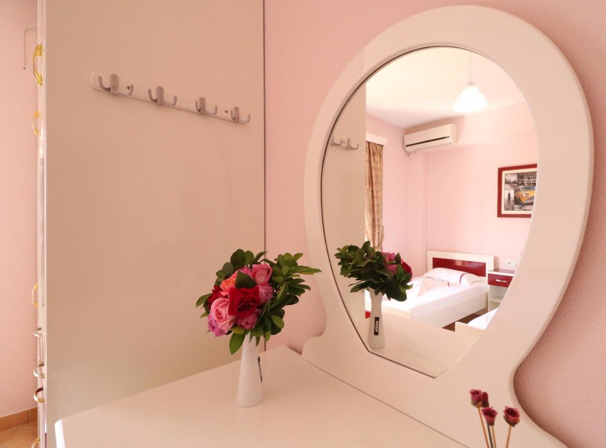 Apartments Vila Roboci Σαράντα Εξωτερικό φωτογραφία